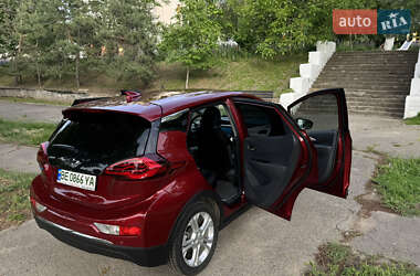 Хэтчбек Chevrolet Bolt EV 2021 в 