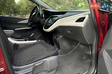 Хэтчбек Chevrolet Bolt EV 2021 в 