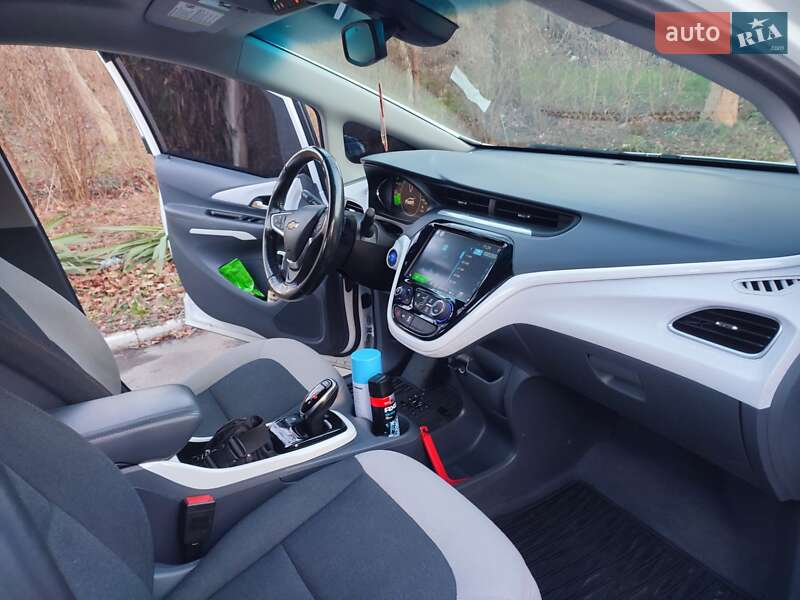 Хетчбек Chevrolet Bolt EV 2018 в Дрогобичі