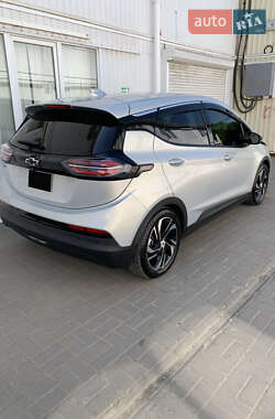 Хэтчбек Chevrolet Bolt EV 2022 в 