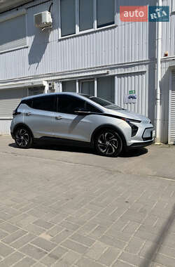 Хэтчбек Chevrolet Bolt EV 2022 в 
