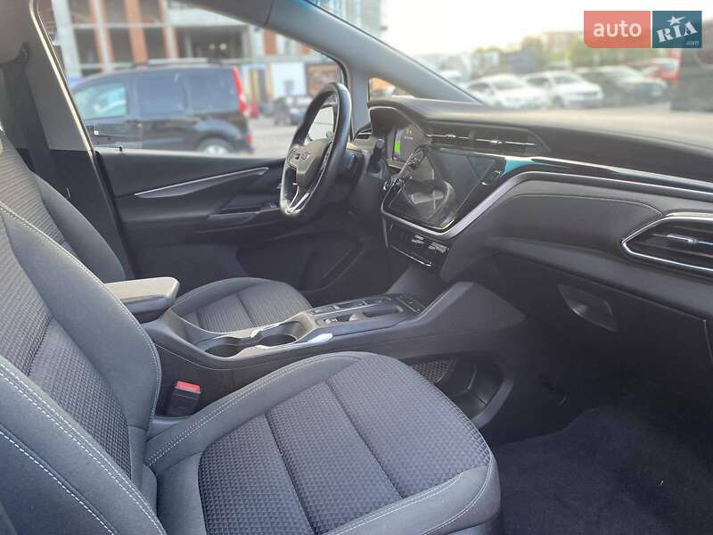 Хэтчбек Chevrolet Bolt EV 2023 в Львове