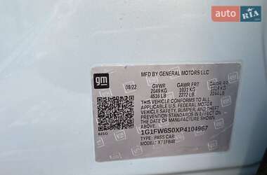 Хэтчбек Chevrolet Bolt EV 2023 в 
