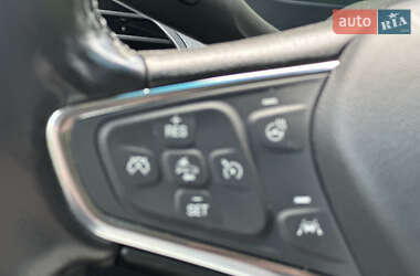 Хэтчбек Chevrolet Bolt EV 2020 в 