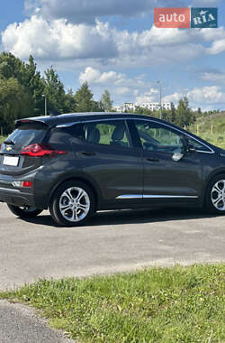 Хэтчбек Chevrolet Bolt EV 2020 в 
