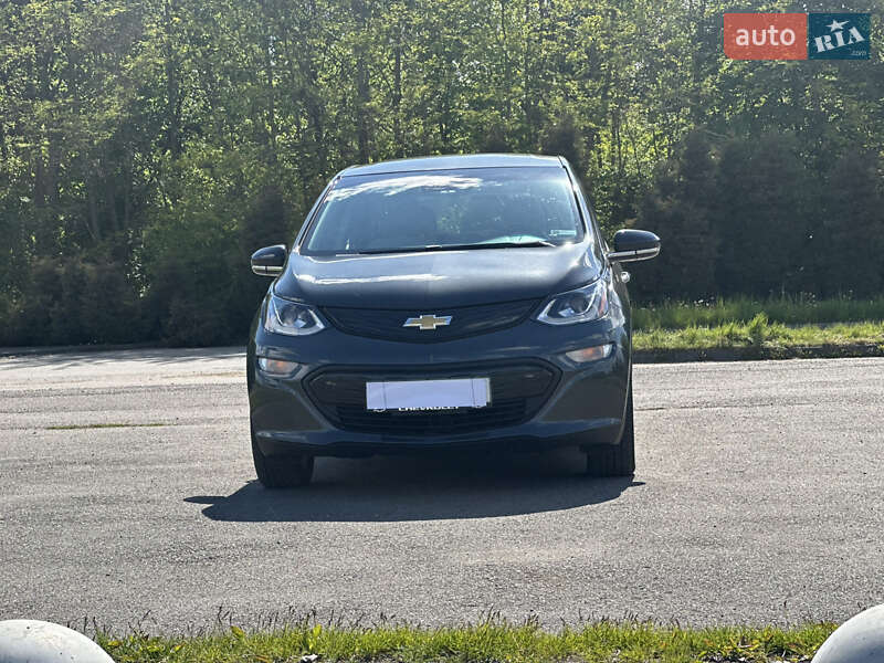 Хэтчбек Chevrolet Bolt EV 2020 в 