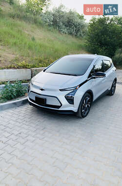 Хэтчбек Chevrolet Bolt EV 2021 в 