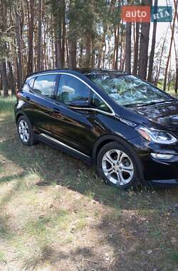 Хэтчбек Chevrolet Bolt EV 2017 в 