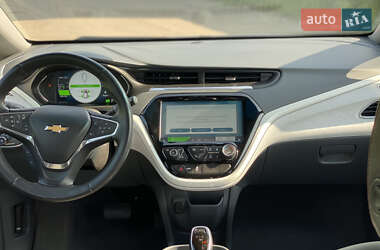 Хэтчбек Chevrolet Bolt EV 2017 в 