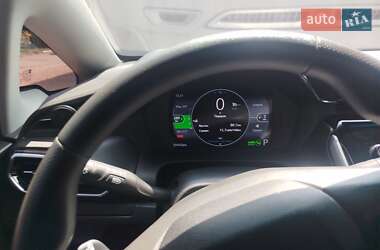 Хэтчбек Chevrolet Bolt EV 2023 в 
