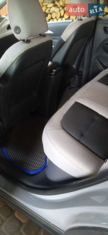 Хэтчбек Chevrolet Bolt EV 2020 в Дрогобыче