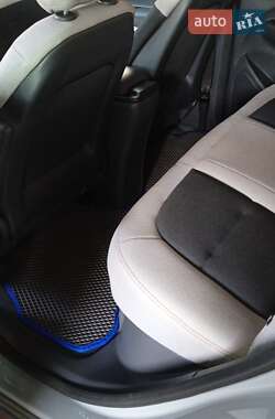 Хэтчбек Chevrolet Bolt EV 2020 в 