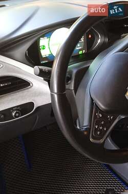 Хэтчбек Chevrolet Bolt EV 2020 в 