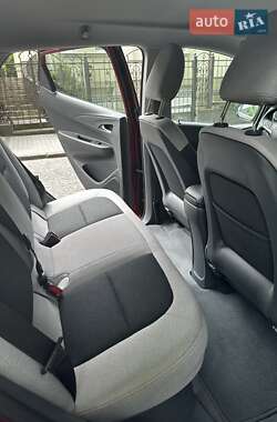 Хэтчбек Chevrolet Bolt EV 2017 в 