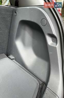 Хэтчбек Chevrolet Bolt EV 2017 в 