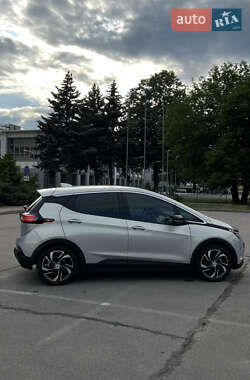 Хэтчбек Chevrolet Bolt EV 2023 в 