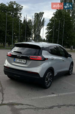 Хэтчбек Chevrolet Bolt EV 2023 в 