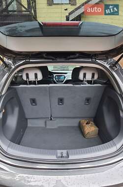 Хэтчбек Chevrolet Bolt EV 2021 в 
