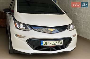 Хэтчбек Chevrolet Bolt EV 2017 в 