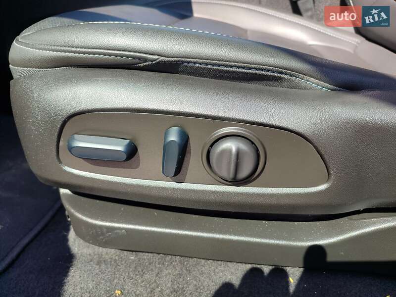 Хетчбек Chevrolet Bolt EV 2023 в Києві фото 8 Хетчбек Chevrolet Bolt EV 2023 в Києві