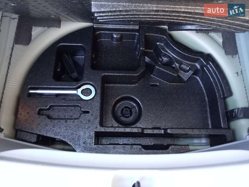 Хэтчбек Chevrolet Bolt EV 2017 в Ужгороде