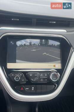Хэтчбек Chevrolet Bolt EV 2017 в 