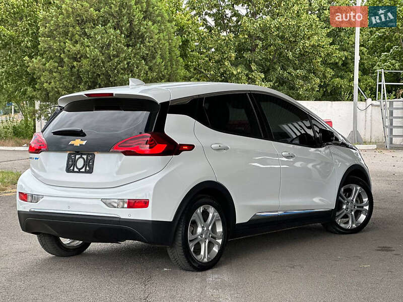 Хетчбек Chevrolet Bolt EV 2017 в Дніпрі