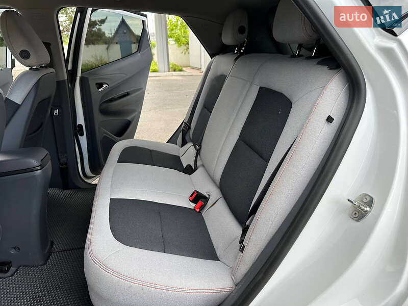 Хетчбек Chevrolet Bolt EV 2017 в Дніпрі