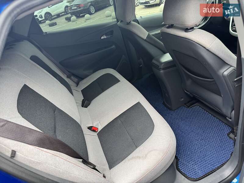 Хэтчбек Chevrolet Bolt EV 2016 в Киеве