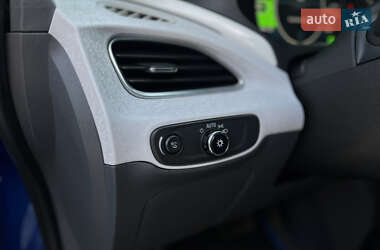 Хэтчбек Chevrolet Bolt EV 2017 в 