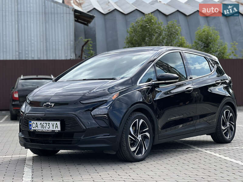 Хэтчбек Chevrolet Bolt EV 2023 в 