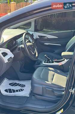 Хэтчбек Chevrolet Bolt EV 2020 в 