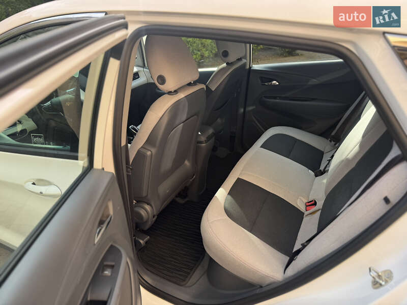 Хетчбек Chevrolet Bolt EV 2017 в Чернівцях