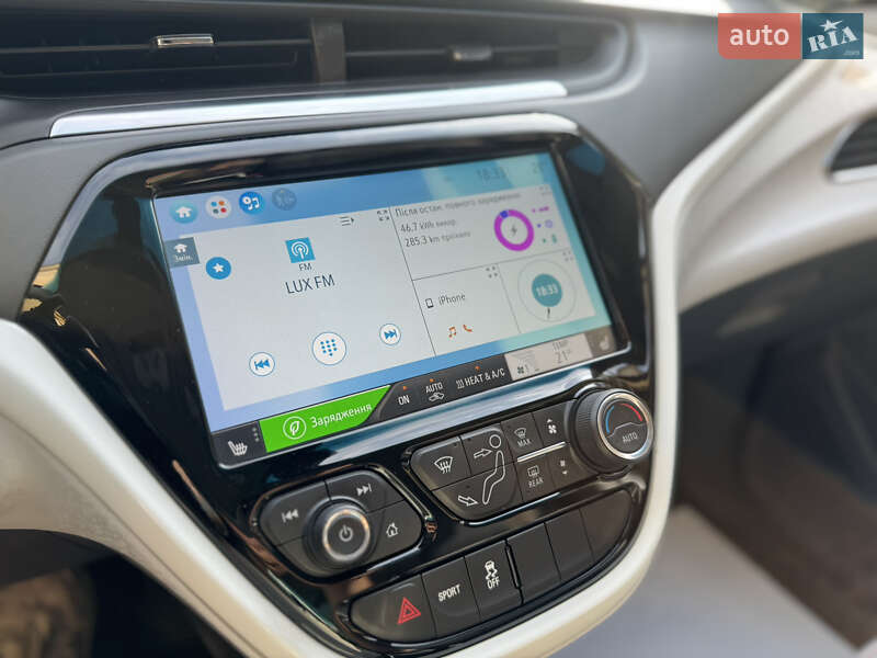 Хетчбек Chevrolet Bolt EV 2017 в Чернівцях