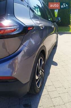 Хэтчбек Chevrolet Bolt EV 2021 в 