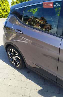 Хэтчбек Chevrolet Bolt EV 2021 в 