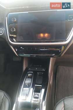 Хэтчбек Chevrolet Bolt EV 2021 в 