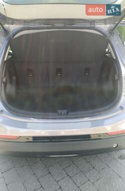 Хэтчбек Chevrolet Bolt EV 2021 в 