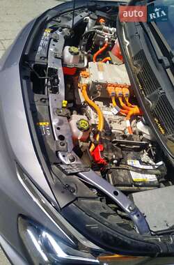 Хэтчбек Chevrolet Bolt EV 2021 в 