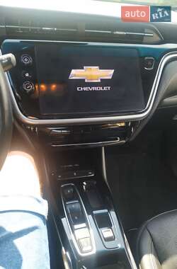 Хэтчбек Chevrolet Bolt EV 2021 в 
