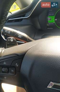 Хэтчбек Chevrolet Bolt EV 2021 в 