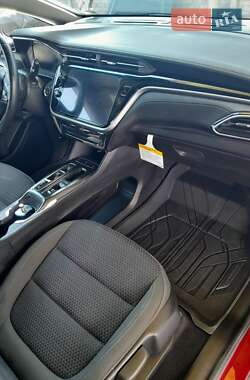 Хэтчбек Chevrolet Bolt EV 2023 в 