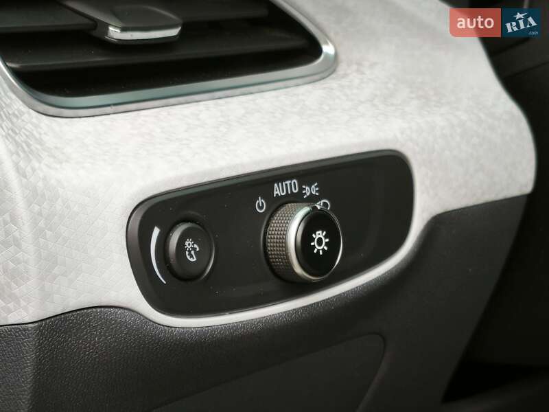 Хетчбек Chevrolet Bolt EV 2019 в Львові фото 16 Хетчбек Chevrolet Bolt EV 2019 в Львові