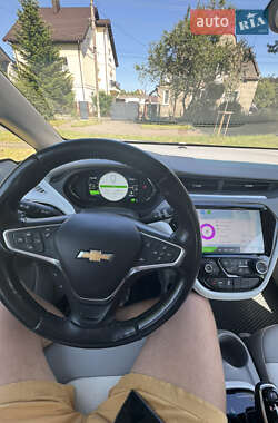 Хэтчбек Chevrolet Bolt EV 2019 в 