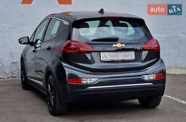 Хэтчбек Chevrolet Bolt EV 2018 в 