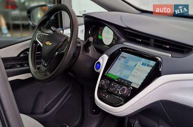 Хэтчбек Chevrolet Bolt EV 2018 в 
