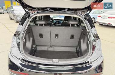 Хэтчбек Chevrolet Bolt EV 2023 в 
