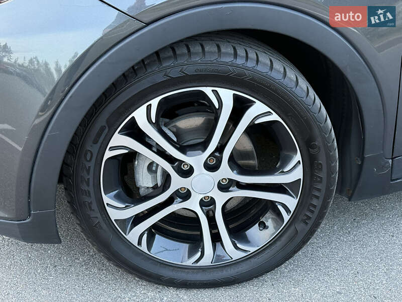 Хэтчбек Chevrolet Bolt EV 2019 в Киеве