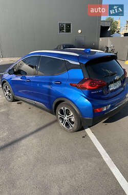 Хэтчбек Chevrolet Bolt EV 2017 в 