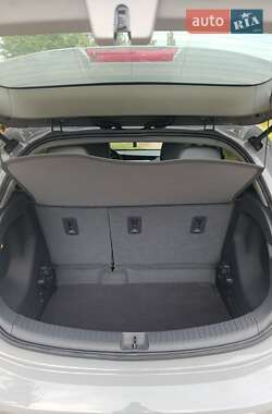 Хэтчбек Chevrolet Bolt EV 2020 в 